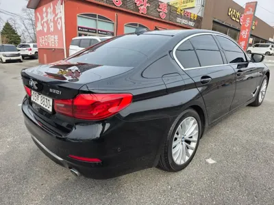 BMW 5-Series 2019, 139458 км, за 15196.56 USD