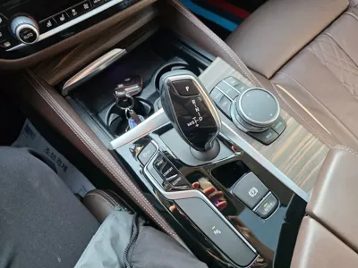 BMW 5-Series 2019, 139458 км, за 15196.56 USD - фото 16