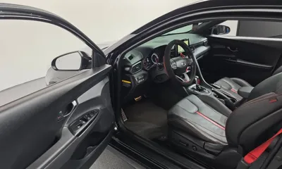 Hyundai Veloster 2018, 68566 км, за 8467.9 USD - фото 13