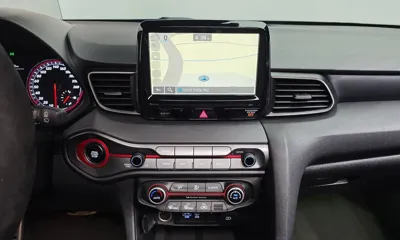Hyundai Veloster 2018, 68566 км, за 8467.9 USD - фото 16