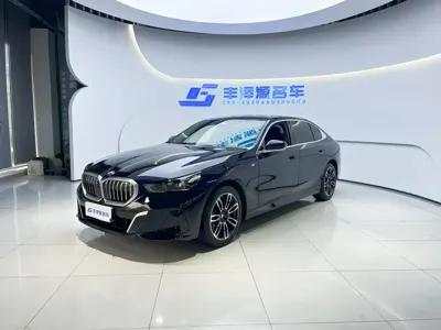 BMW 5 Series · 2025 год