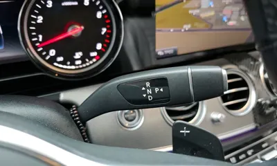 Mercedes-Benz E-Class 2019, 111829 км, за 13875.12 USD - фото 9