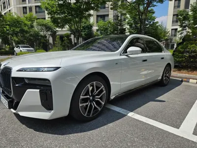 BMW 7-Series 2024, 32050 км, за 67854.8 USD