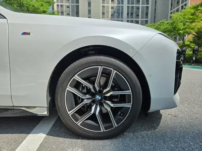 BMW 7-Series 2024, 32050 км, за 67854.8 USD - фото 8