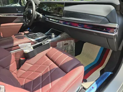 BMW 7-Series 2024, 32050 км, за 67854.8 USD - фото 15
