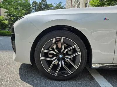 BMW 7-Series 2024, 32050 км, за 67854.8 USD - фото 20