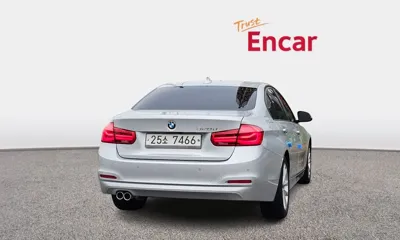 BMW 3-Series 2017, 129677 км, за 8403.91 USD