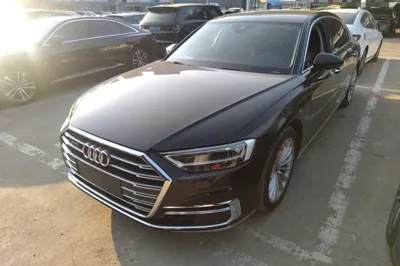 Audi A8 · 2021 год