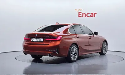 BMW 3-Series 2021, 48580 км, за 18476.81 USD