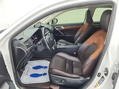 Lexus CT200h 2018, 131484 км, за 10097.73 USD - фото 11