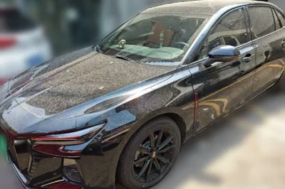 Hongqi H5 · 2025 год