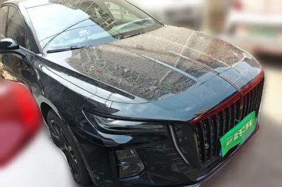Hongqi H5 2025, 6000 км, за 16856 USD