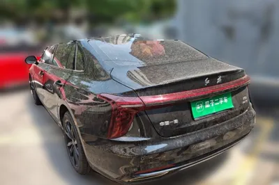 Hongqi H5 2025, 6000 км, за 16856 USD