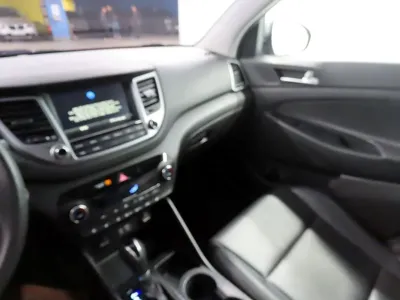 Hyundai Tucson 2018, 121301 км, за 7811.47 USD - фото 11