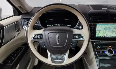 Lincoln Continental 2018, 66420 км, за 15570.04 USD - фото 12
