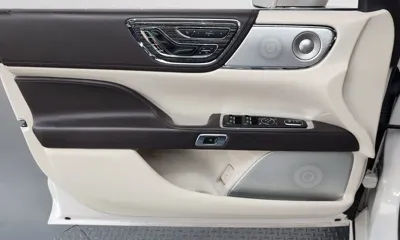 Lincoln Continental 2018, 66420 км, за 15570.04 USD - фото 24