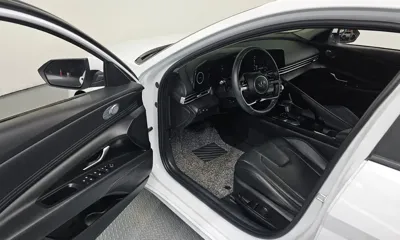 Hyundai Avante 2023, 23525 км, за 12559.5 USD - фото 10