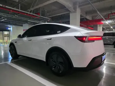 Tesla Model Y 2026, 624 км, за 24910.61 USD