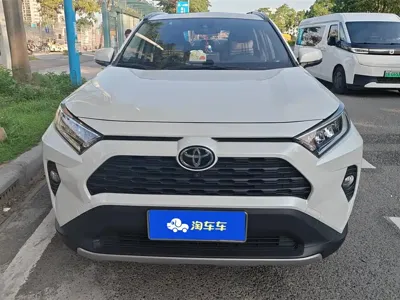 Toyota RAV4 2023, 32400 км, за 17049.48 USD