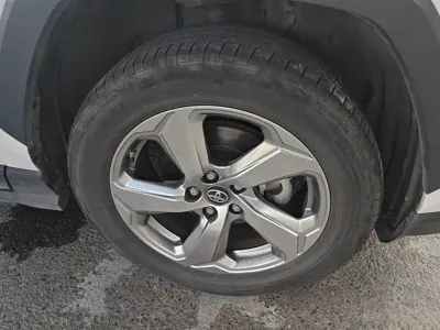 Toyota RAV4 2023, 32400 км, за 17093.19 USD - фото 6
