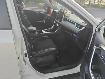 Toyota RAV4 2023, 32400 км, за 17093.19 USD - фото 8