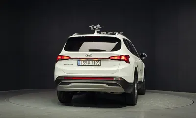 Hyundai Santafe 2021, 94275 км, за 17524.44 USD