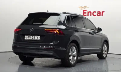 Volkswagen Tiguan 2018, 70445 км, за 11324.67 USD