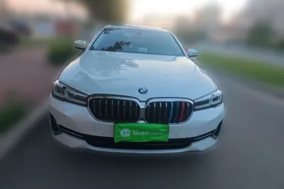 BMW 5 Series 2022, 39300 км, за 37574 USD