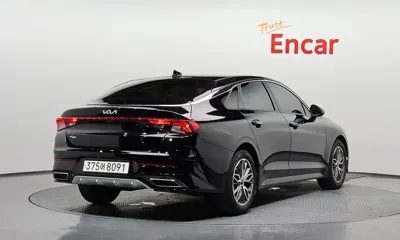 Kia K5 2022, 110834 км, за 10856.14 USD