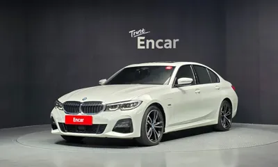 BMW 3-Series · 2022 год