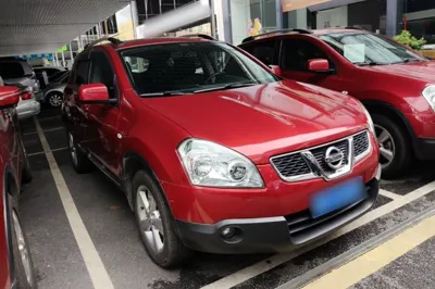 Nissan Qashqai 2015, 103900 км, за 6032 USD