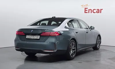 BMW 5-Series 2025, 4219 км, за 33477.75 USD