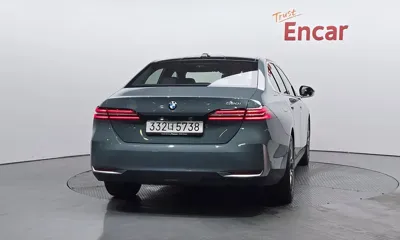 BMW 5-Series 2025, 4219 км, за 33477.75 USD