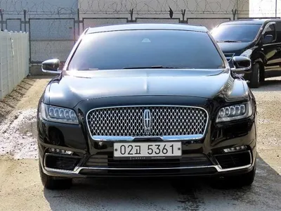 Lincoln Continental 2017, 159334 км, за 6892.48 USD