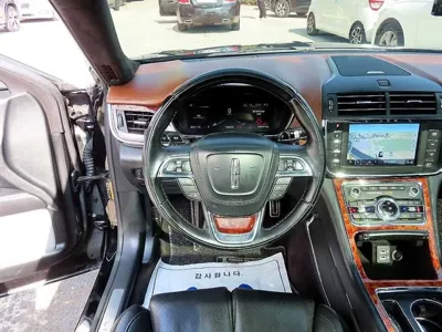 Lincoln Continental 2017, 159334 км, за 6892.48 USD - фото 8