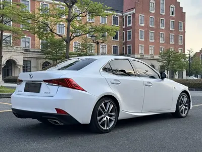 Lexus IS 2018, 90000 км, за 17480.53 USD