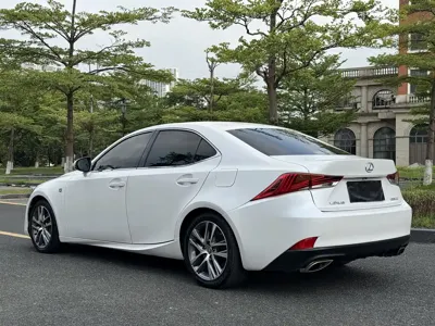 Lexus IS 2018, 90000 км, за 17480.53 USD - фото 7