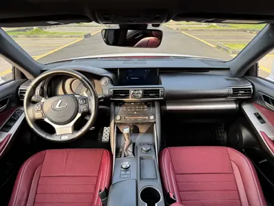 Lexus IS 2018, 90000 км, за 17480.53 USD - фото 13