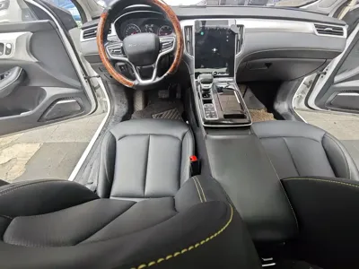 Roewe i6 MAX New Energy 2021, 89000 км, за 3816.17 USD - фото 8