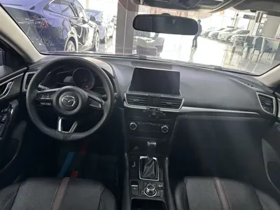Mazda 3 Axela 2018, 80000 км, за 5839.72 USD - фото 9