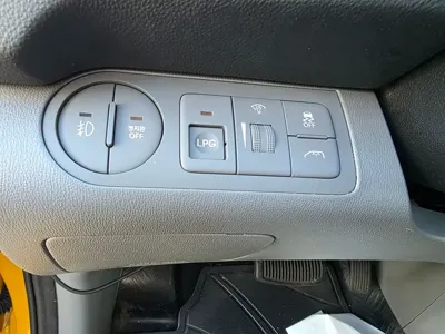 Hyundai Starex 2020, 62446 км, за 12110.76 USD - фото 12