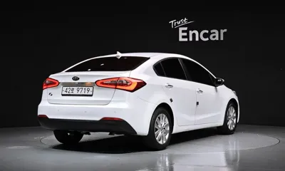 Kia K3 2014, 145146 км, за 3249.31 USD