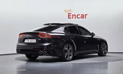 Kia Stinger 2018, 103760 км, за 10733.81 USD
