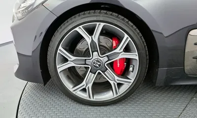 Kia Stinger 2018, 103760 км, за 10733.81 USD
