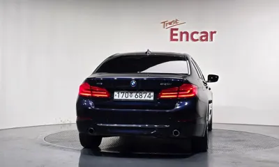BMW 5-Series 2020, 137683 км, за 15621.53 USD