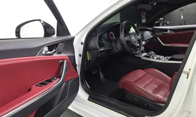 Kia Stinger 2019, 112130 км, за 11815.68 USD - фото 10