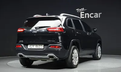 Jeep Cherokee 2016, 192357 км, за 4875.51 USD