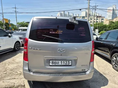 Hyundai Starex 2014, 224000 км, за 3413.42 USD