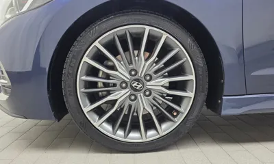 Hyundai Avante 2017, 122375 км, за 5901.27 USD