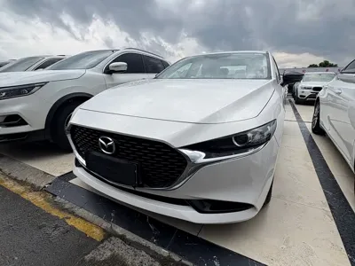 Mazda 3 Axela · 2024 год